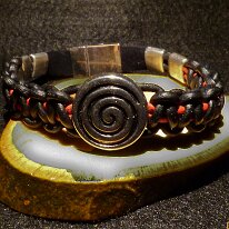 Lederarmband02 Lederarmband mit Weberknoten